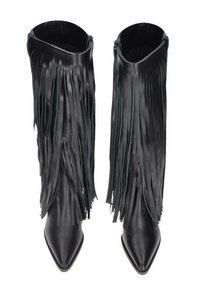 Stivali neri in pelle al ginocchio con dettagli a frange allungate, punta affusolata e texture liscia. Design minimalista senza hardware visibile.