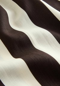 Non selezionato, brown