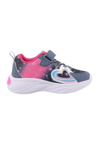 Scarpa sportiva grigia e rosa con un design stellato e un dettaglio a forma di cuore sul lato, e una fascetta in Velcro per una chiusura sicura.