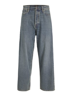 Hellblaue, weit geschnittene Jeans aus Denim mit hoher Taille, Fünf-Taschen-Design und sichtbaren Nähten. Weiche Textur mit leicht gefärbtem Erscheinungsbild.
