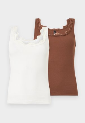 Hvide og brune ribbet tanktoppe med bølget blonderkant omkring firkantede udskæringer, vist fladt på en lys baggrund.