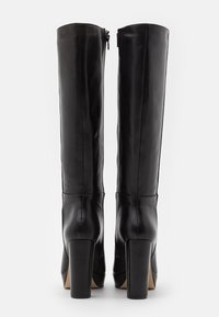 Bullboxer Botas de tacón - black