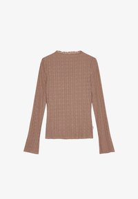 Nevybrané, almond mist