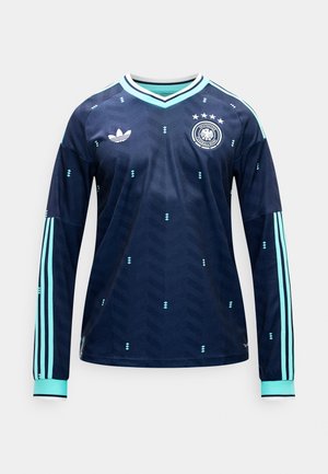 Camiseta de fútbol azul marino de manga larga con detalles en azul claro, logo de Adidas y escudo de Deutscher Fussball-Bund con cuatro estrellas en el pecho.