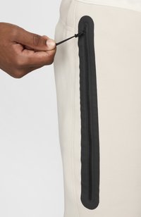 Nike Sportswear Jogginghose - light orewood brown sail black