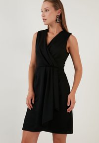 LELA REGULAR FIT - Juhlamekko - black
