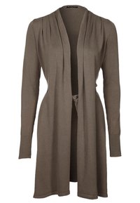 Brun långärmad cardigan med öppen front, ribbade muddar och knytband i midjan; tillverkad av mjukt, texturerat tyg med subtila veck.