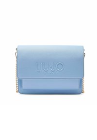 Borsa a tracolla in ecopelle blu con logo "LIU JO MILANO" in rilievo, tracolla in catena dorata, forma rettangolare e texture liscia.