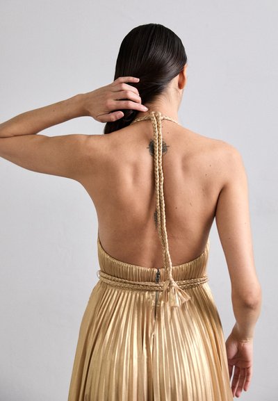 Alice + Olivia TRESA DRESS SLIT - Společenské šaty - gold