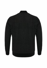 Zwarte gebreide cardigan met verticale ribbeltextuur, aangesloten mouwen en een kraag. De stof heeft een subtiele glans en een zachte textuur.