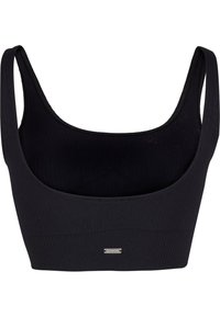 Schwarzer, gerippter Sport-BH mit breiten Trägern, einem runden Ausschnitt und einem kleinen metallischen Logodetail auf der Vorderseite.