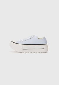 Unselected, blueberry ice/white/black