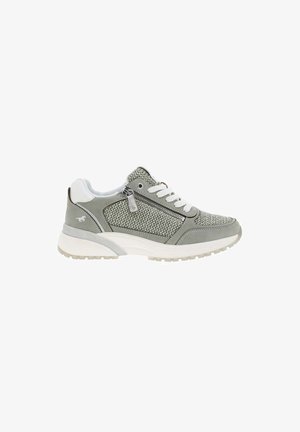 Lysegrå sneaker med hvid sål, hvide snørebånd, lynlås i siden, overdel med mesh-mønster og lille hestelogo nær hælen.