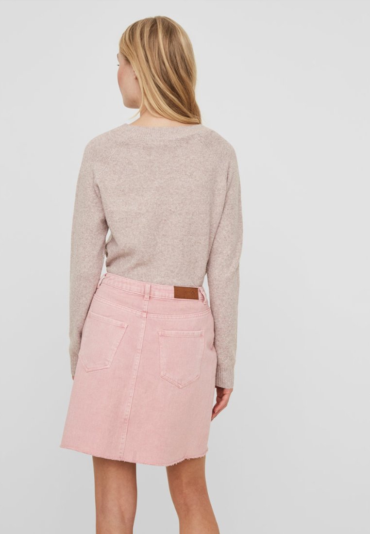 Fijn Gebreide Vero Moda VMDOFFY LS V-NECK GA BOO - Jersey De Punto - Golden Yellow Golden Spice Kleur