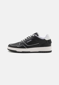 Unselected, black/white