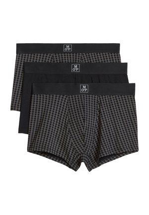 Tres pares de calzoncillos bóxer para hombre en negro y gris, dos con patrón de cuadros y uno liso negro, cada uno con una cintura negra y logo blanco.