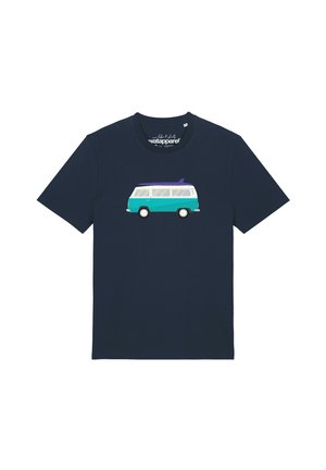 T-shirt bleu marine avec un petit graphisme de van turquoise et blanc et une planche de surf violette sur le toit, centré sur la poitrine.