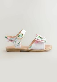 Miniaturna slika 6