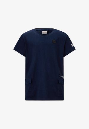 Marineblaue Kurzarm-T-Shirt aus Baumwolle, mit rundem Ausschnitt, zwei seitlichen Taschen und Logo-Akzenten auf dem Ärmel und der Vorderseite.