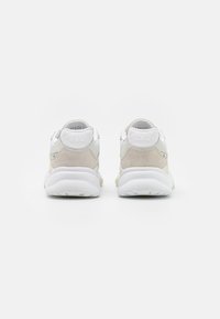 adidas Originals RETROPY F90 UNISEX - Tenisky - footwear white/off-white