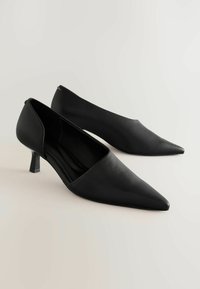 REGULAR FIT - FOREVER COMFORT PREMIUM WITH MOTIOFLEX POINT TOE  - Klasické lodičky - black