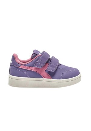 Scarpa da bambino viola e rosa con due strisce in velcro e suola bianca, vista laterale su sfondo bianco.
