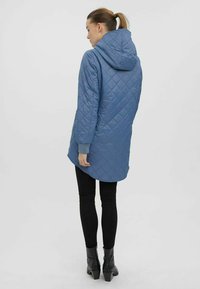 Vero Moda VMHAYLE REP - Vinterkappa /-rock - china blue