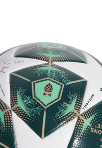Thumbnail Image 4