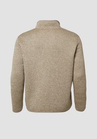 Pull beige en maille avec col montant, poignets côtelés et finition texturée. Présente une coupe décontractée et un ourlet arrondi.