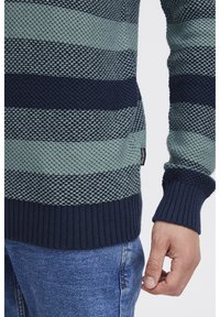 Blend Stickad tröja - blue