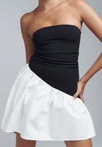 BWLDR Sukienka koktajlowa