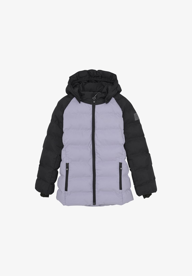 Vadderad jacka med lila fram och svarta ärmar, med huva, dragkedjor och två sidofickor. Slät textur och lätt design.