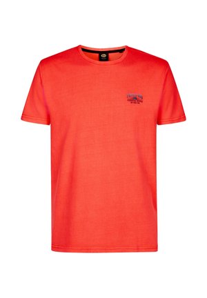 Felrode T-shirt met korte mouwen en ronde hals met klein marineblauw "Cerritos Beach La Paz MX" logo op de linkerborst.