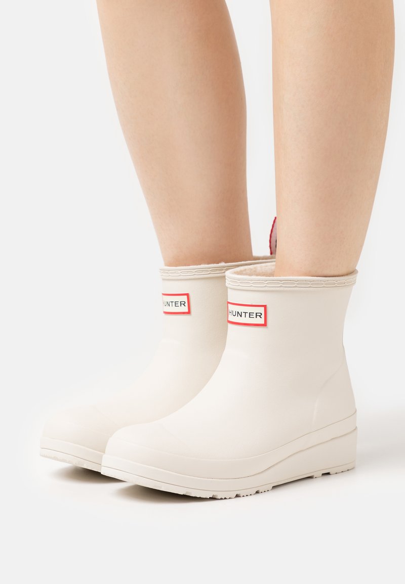 Hunter ORIGINAL WOMENS PLAY SHORT INSULATED BOOT Wellies white