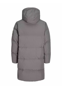 Grijze pufferjack met capuchon, met een doorgestikte uitstraling, lange mouwen en een rechte snit. Gladde textuur met minimale details.