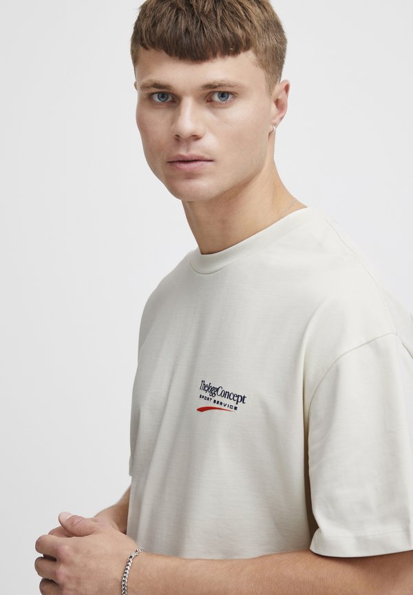 JCMSami - Print T-shirt - birch4