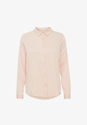 Jasnoróżowa koszula z długim rękawem i zapięciem na guziki, z kołnierzykiem, o gładkiej fakturze, zaokrąglonym dole i pięciu guzikach z przodu.