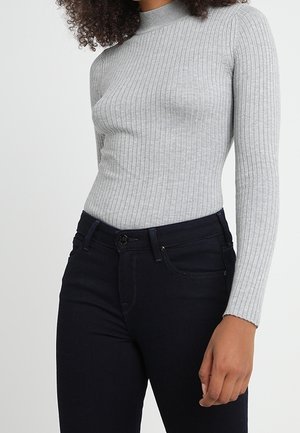 Sweter