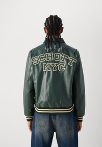 Schott STRIPE - Bomber stiliaus striukė - green/offwhite