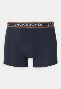 Dunkelblaue Baumwoll-Boxershorts mit einem kontrastierenden goldenen und schwarzen Bund, der den Markennamen "JACK & JONES" in weißen Buchstaben zeigt.