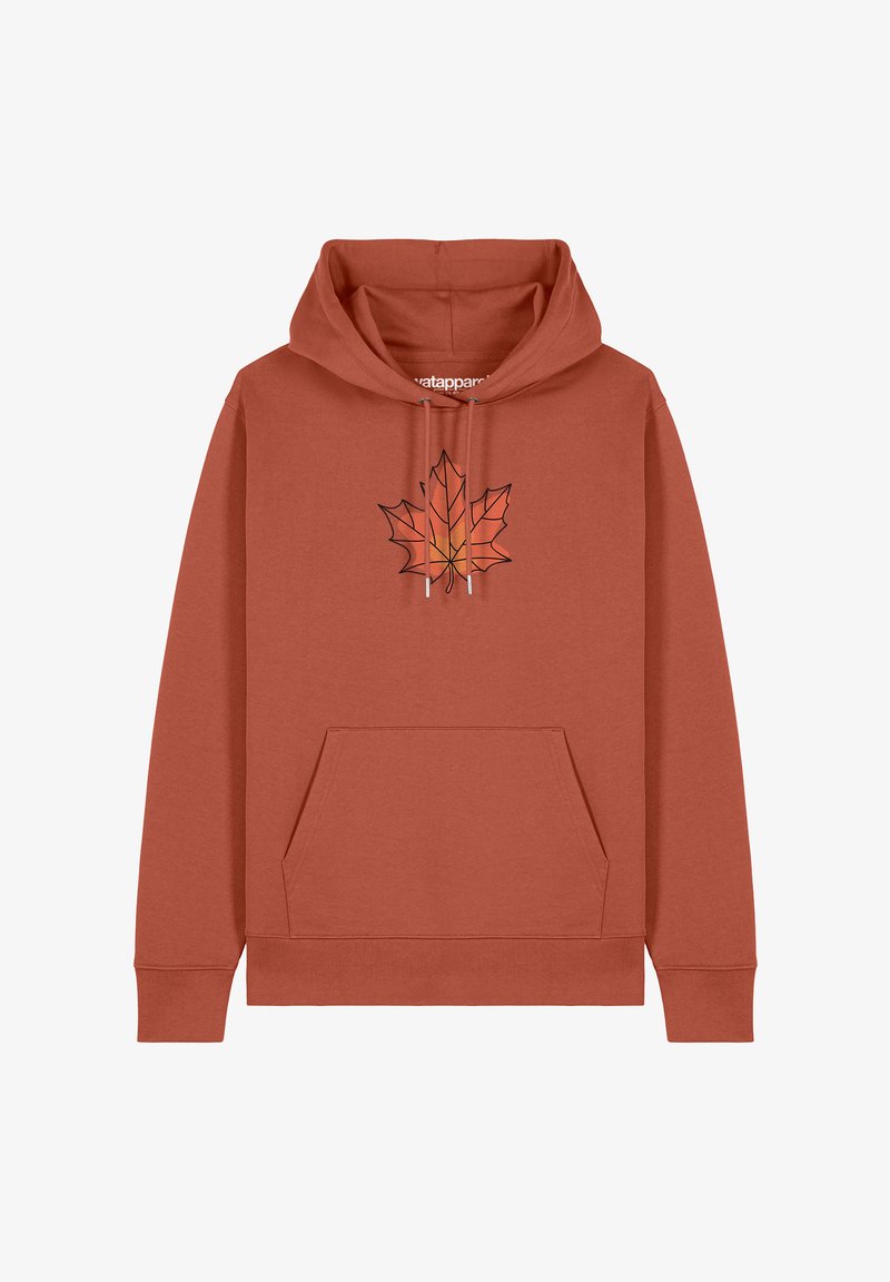 Hoodie in Rostfarbe mit einer Fronttasche, die ein grafisches Motiv von sich überlappenden Ahornblättern in Orange und schwarzem Umriss zeigt. Leichter Baumwollmix.