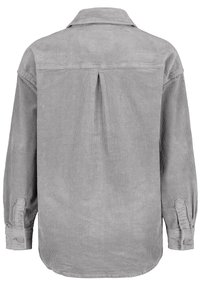 Camicia in corduroy grigia con maniche lunghe, colletto e piega sul retro. Presenta polsini con bottoni e una texture a coste verticali su tutta la superficie.