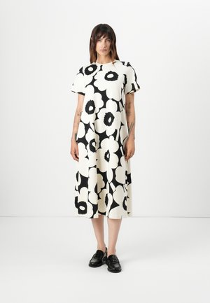 PISTEINEN  - Jersey dress - off white/black