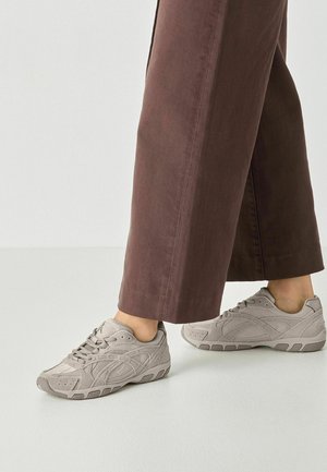 Tamaris, SNEAKER - Sneakers - grey