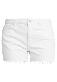 Shorts de denim blanco con cintura alta, con dobladillo deshilachado, dos bolsillos frontales y cierre con botón en la parte delantera. Textura suave y diseño limpio.