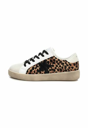 Trainers - leopard