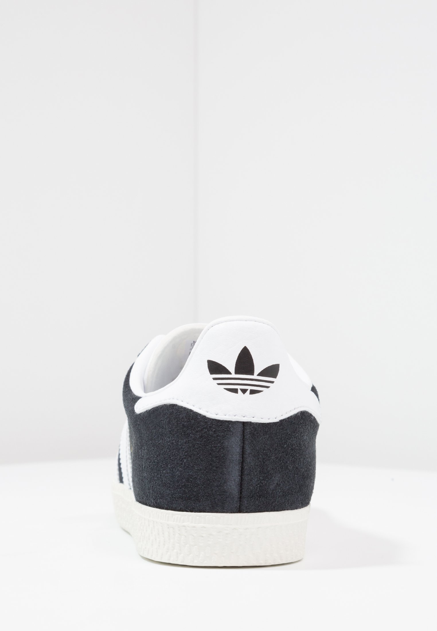 adidas originals mens gazelle 2 trainers