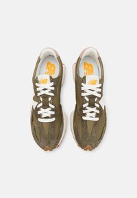 New Balance MS327 UNISEX - Sneakers low - mottled olive/khaki
