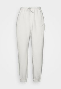 Vybráno, light bone/light iron ore