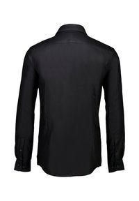 Zwarte blouse met lange mouwen en een aangesloten ontwerp. Heeft een klassieke kraag en knoopsluitingen bij de manchetten. Textiel met een gestructureerde stof en een gladde afwerking.
